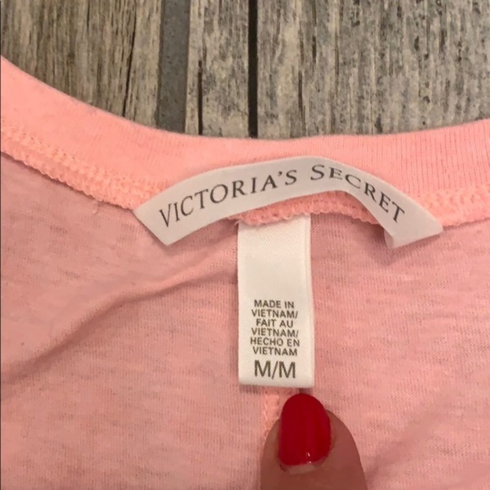 98 Victoria’s Secret top - Picture 2 of 3